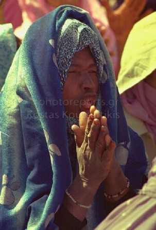 Σαχάρα Πολισάριο  Μαρόκο έρημος γυναίκα πολεμική κραυγή
